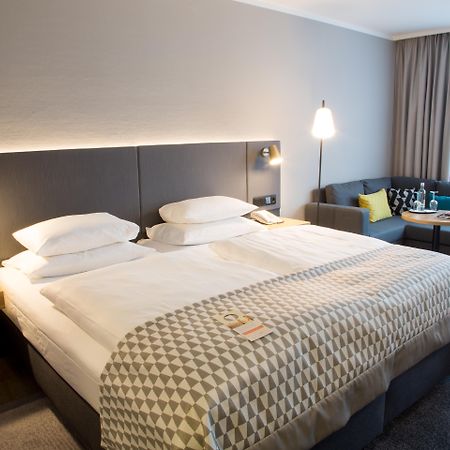 Holiday Inn Dusseldorf-Neuss, An Ihg Hotel Εξωτερικό φωτογραφία